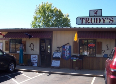 Trudy-Store-front100_4338-cropped Trudy-Store-front100_4338-cropped